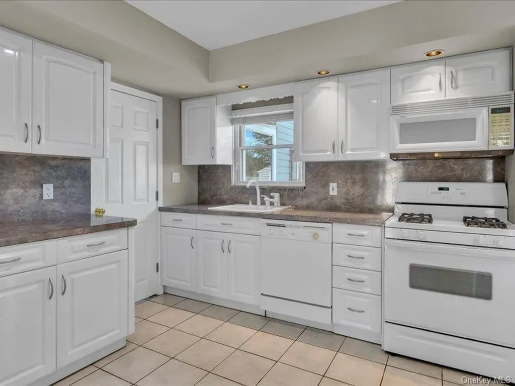 92 Elberta Drive East Northport NY 11731