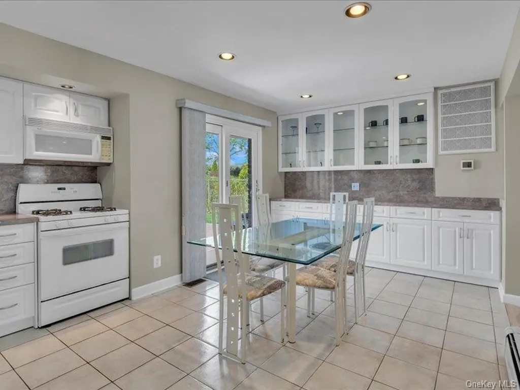 92 Elberta Drive East Northport NY 11731