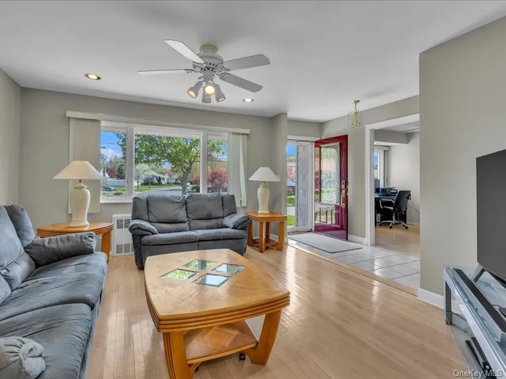 92 Elberta Drive East Northport NY 11731