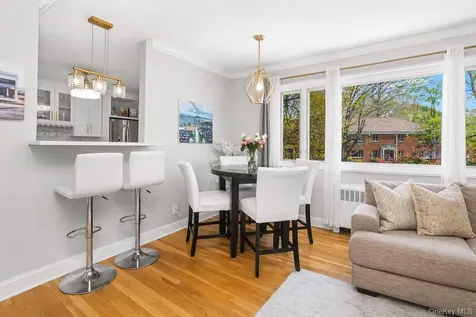 76 Lawrence Court White Plains NY 10603