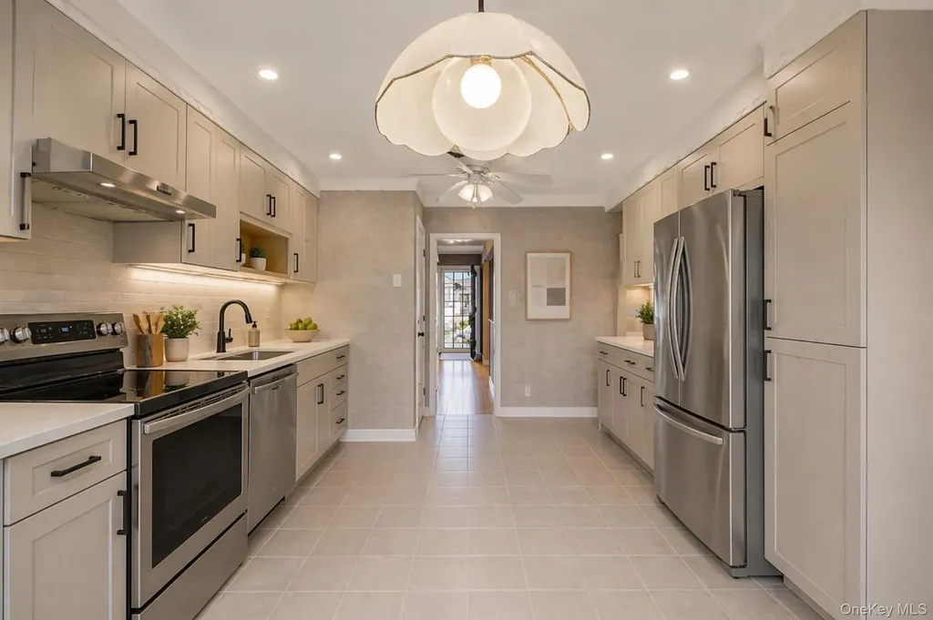 25 Lake Shore Boulevard Massapequa NY 11758