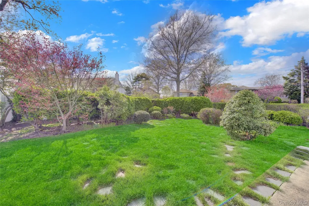 25 Lake Shore Boulevard Massapequa NY 11758