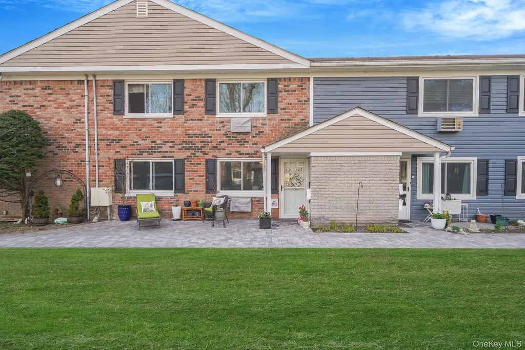 40 W 4th Street Patchogue NY 11772