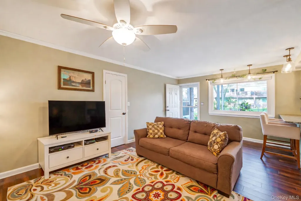 40 W 4th Street Patchogue NY 11772