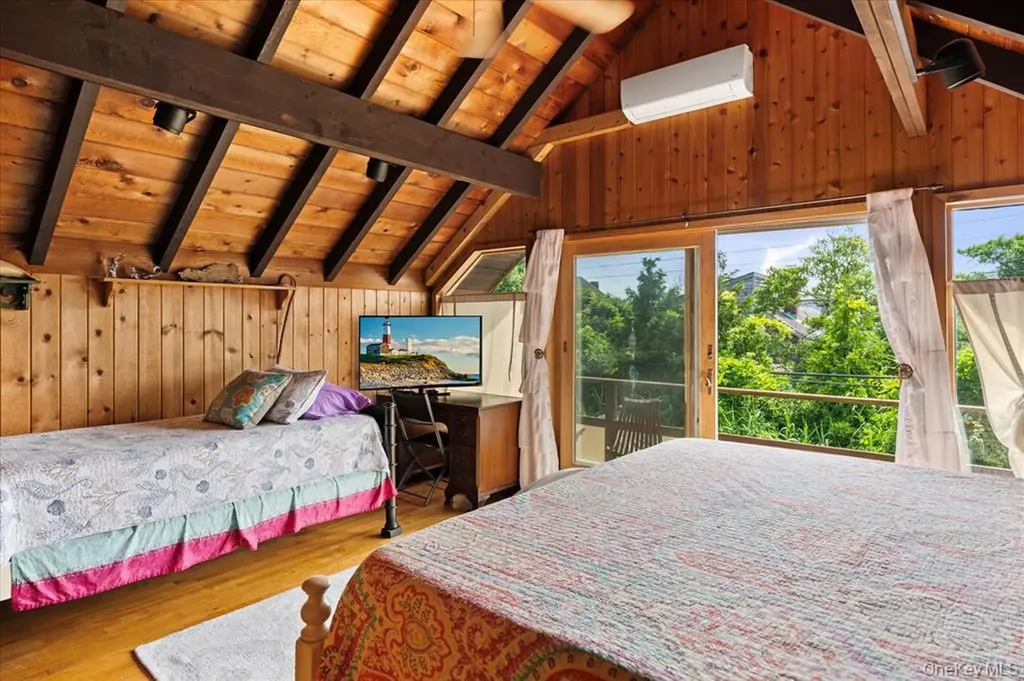 17 Bungalow Walk Ocean Beach NY 11770