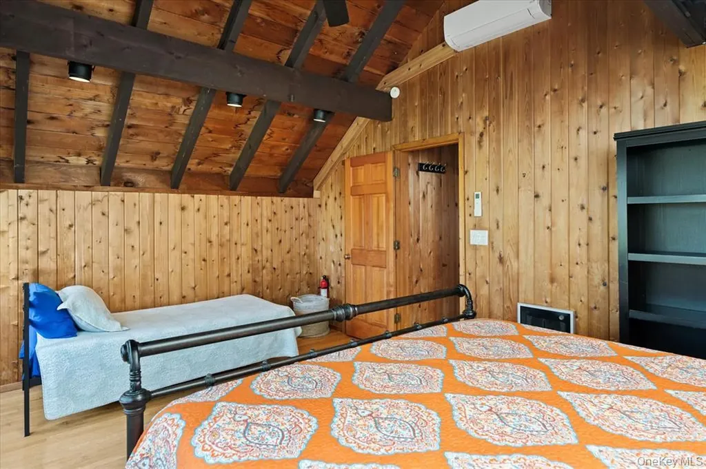 17 Bungalow Walk Ocean Beach NY 11770