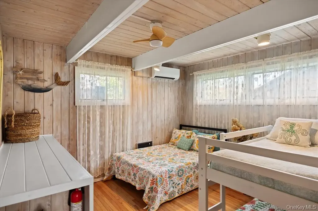 17 Bungalow Walk Ocean Beach NY 11770