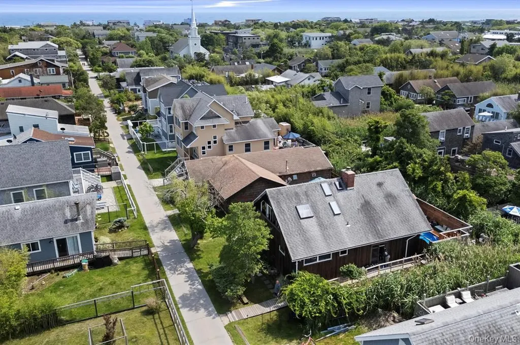 17 Bungalow Walk Ocean Beach NY 11770