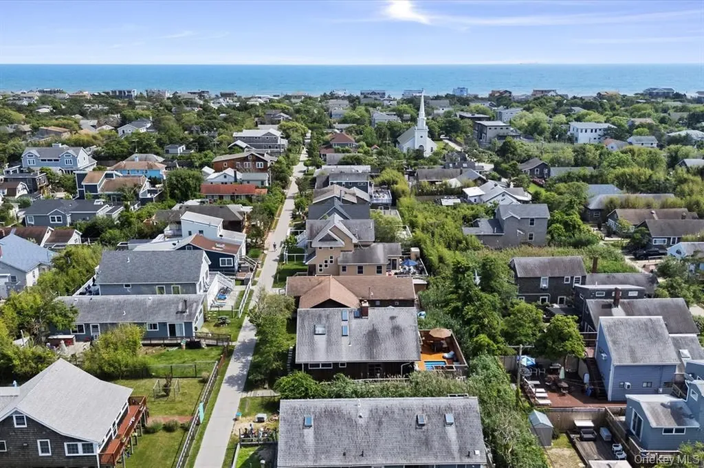 17 Bungalow Walk Ocean Beach NY 11770
