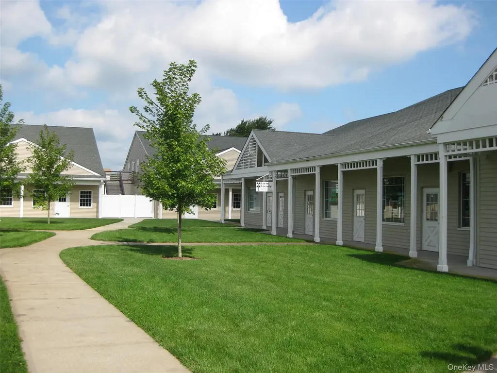 1116 Main Road Riverhead NY 11901