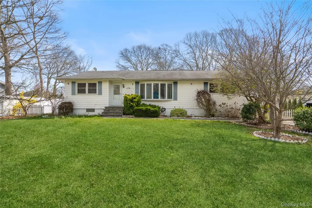 199 Concord Road Shirley NY 11967