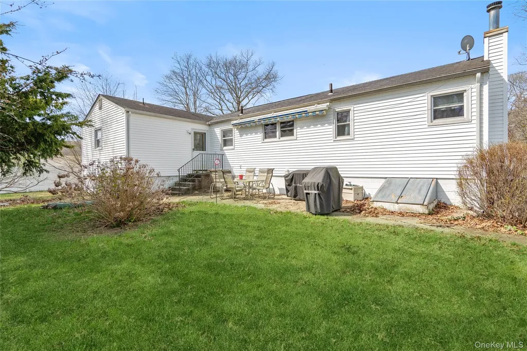 199 Concord Road Shirley NY 11967