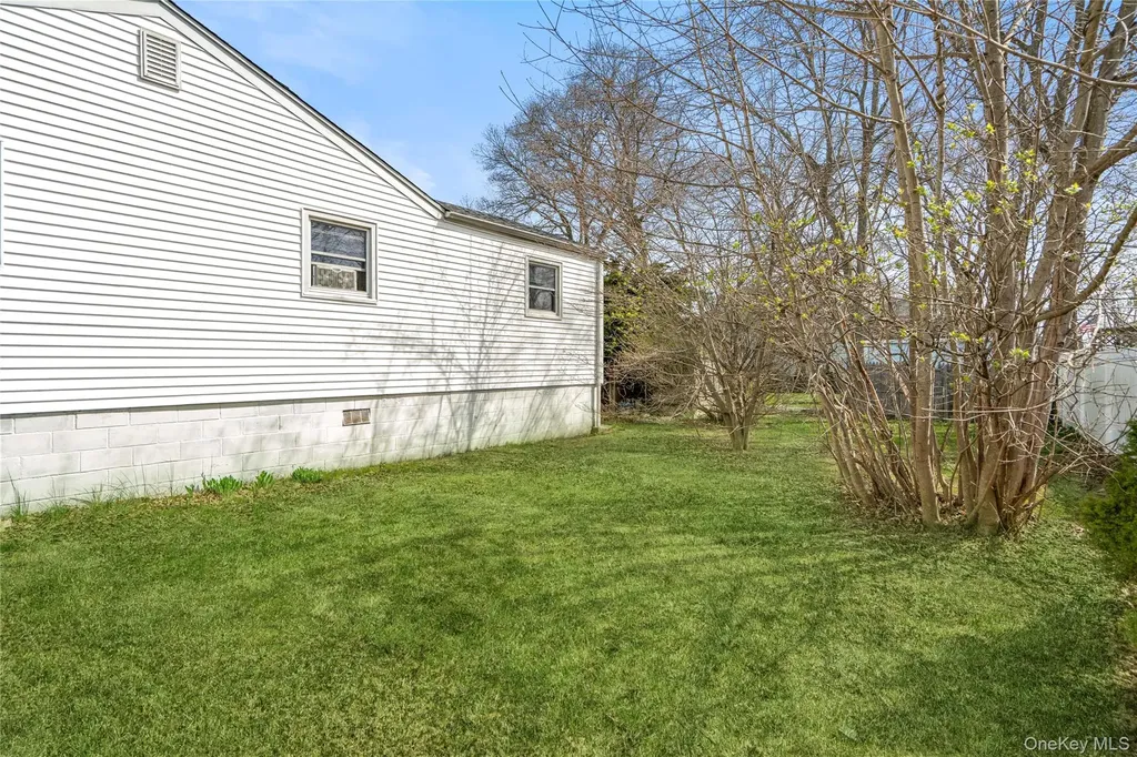 199 Concord Road Shirley NY 11967