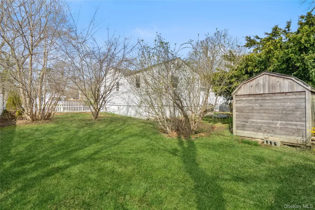 199 Concord Road Shirley NY 11967