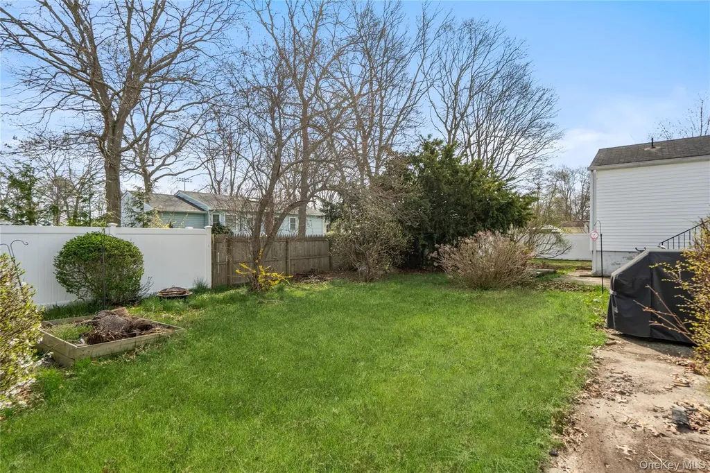 199 Concord Road Shirley NY 11967