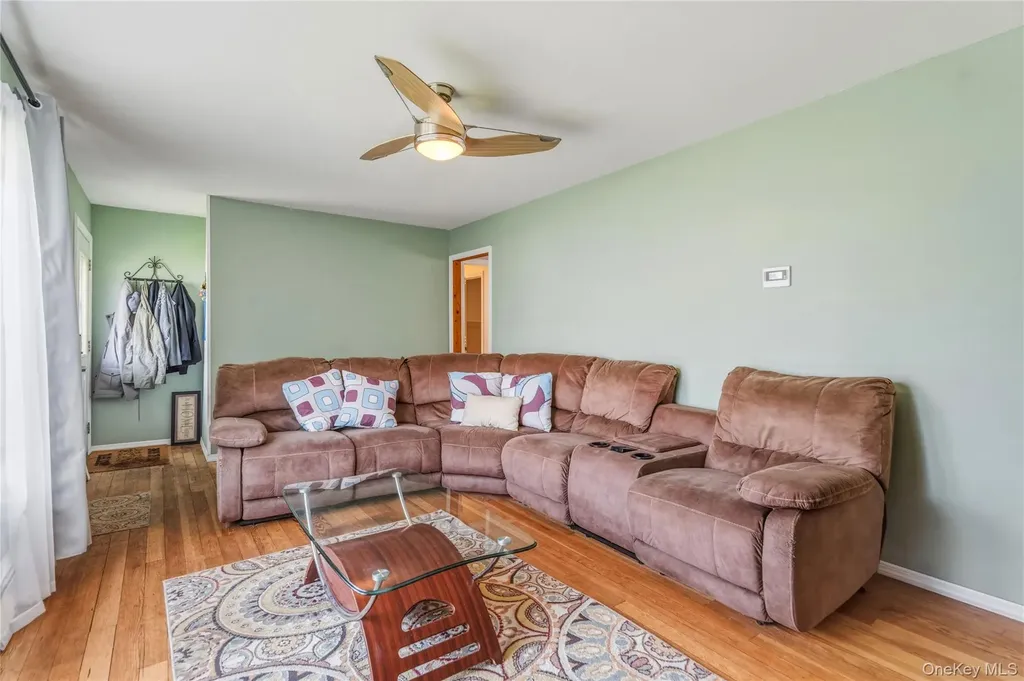 199 Concord Road Shirley NY 11967