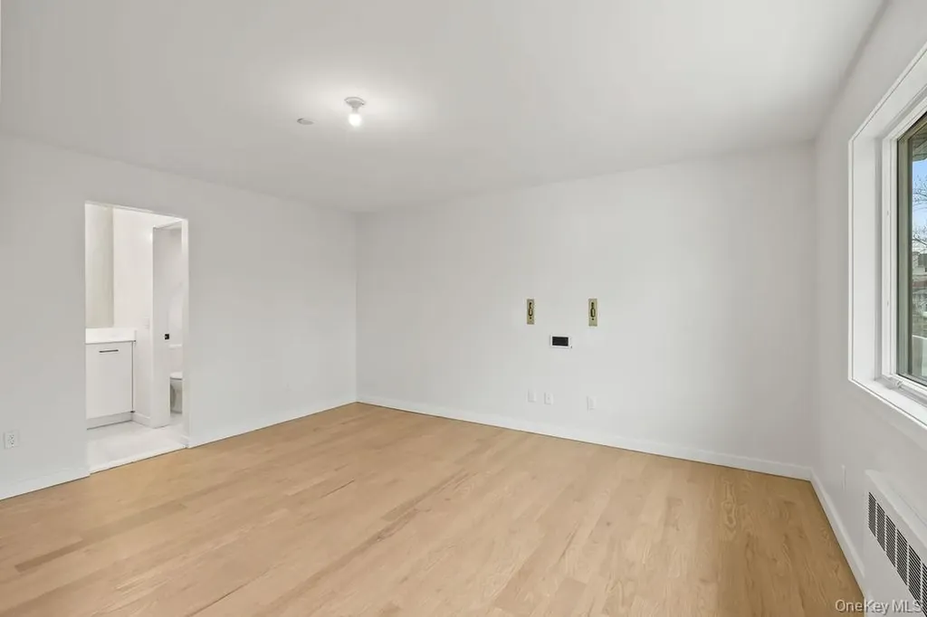 105 N Cole Avenue Spring Valley NY 10977