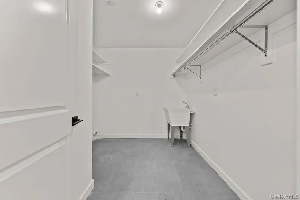 105 N Cole Avenue Spring Valley NY 10977