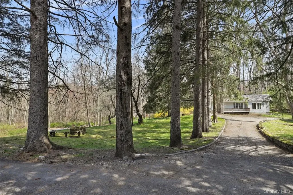 165 Old Post Road Bedford NY 10549