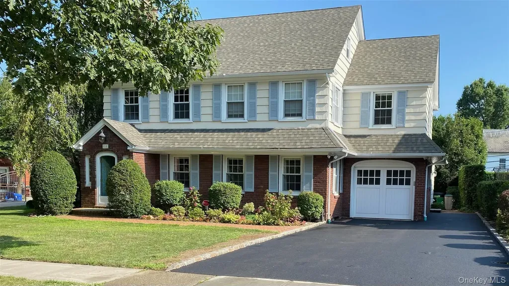118 4th Street Garden City NY 11530