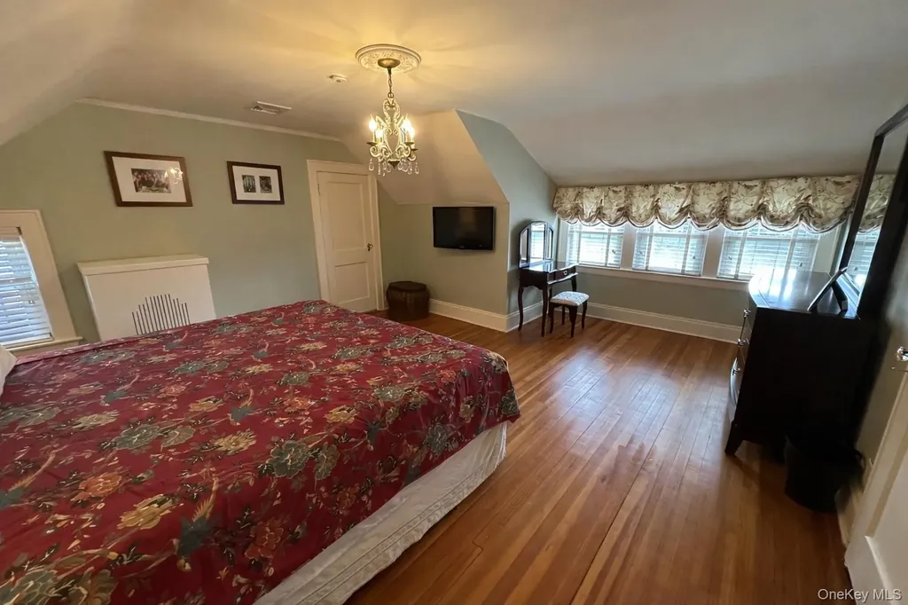 118 4th Street Garden City NY 11530