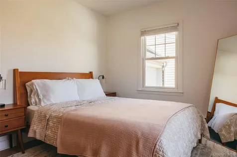 32 Ten Broeck Avenue Hudson NY 12534