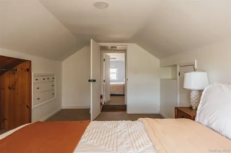 32 Ten Broeck Avenue Hudson NY 12534
