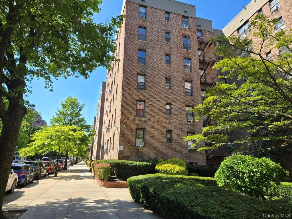 83-25 98th Street Woodhaven NY 11421