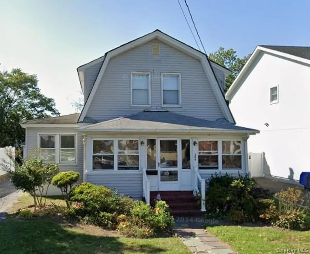 309 Franklin Avenue Hewlett NY 11557