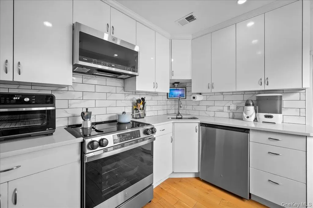 21 Keystone Road Yonkers NY 10710