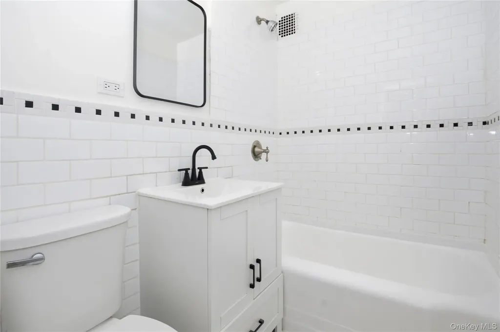 2385 Barker Avenue Bronx NY 10467