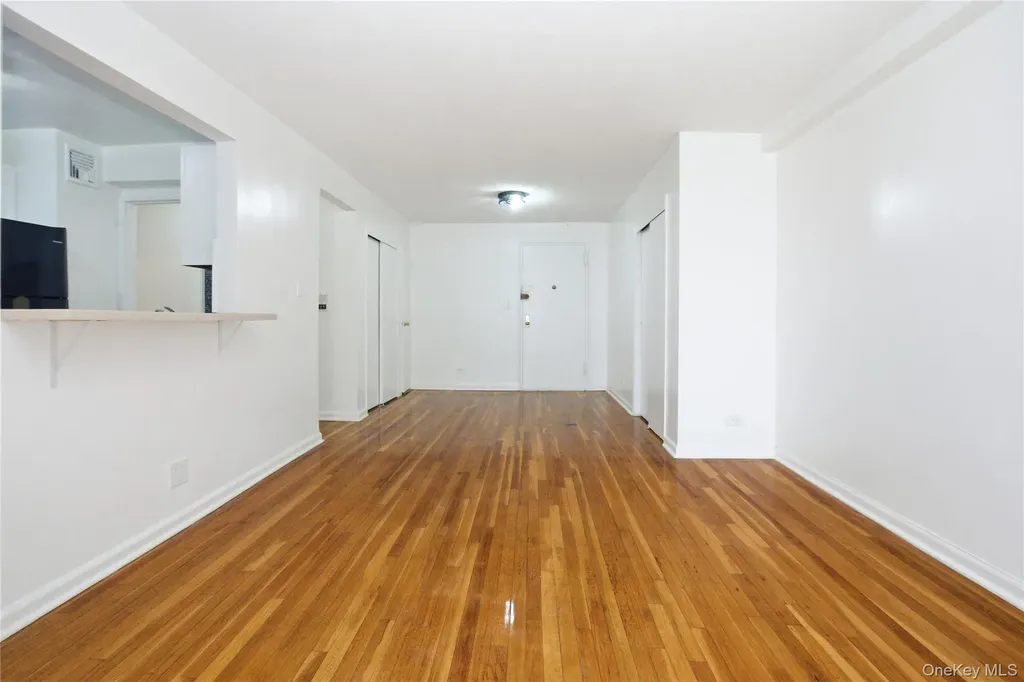 2385 Barker Avenue Bronx NY 10467