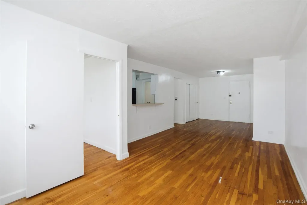 2385 Barker Avenue Bronx NY 10467