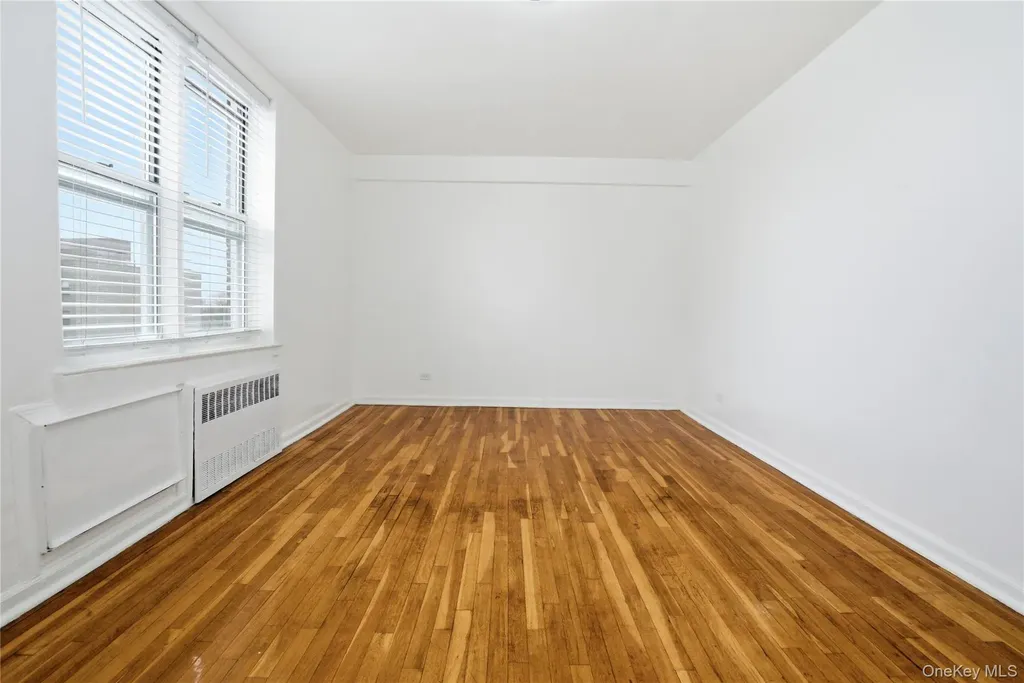 2385 Barker Avenue Bronx NY 10467