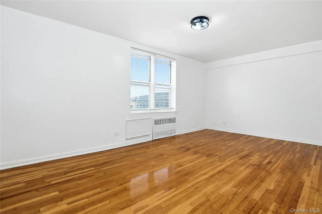 2385 Barker Avenue Bronx NY 10467