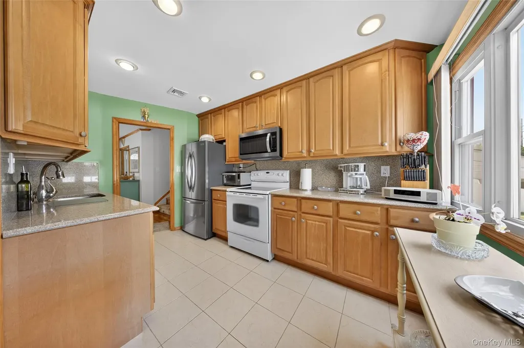 141 Cold Spring Road Syosset NY 11791