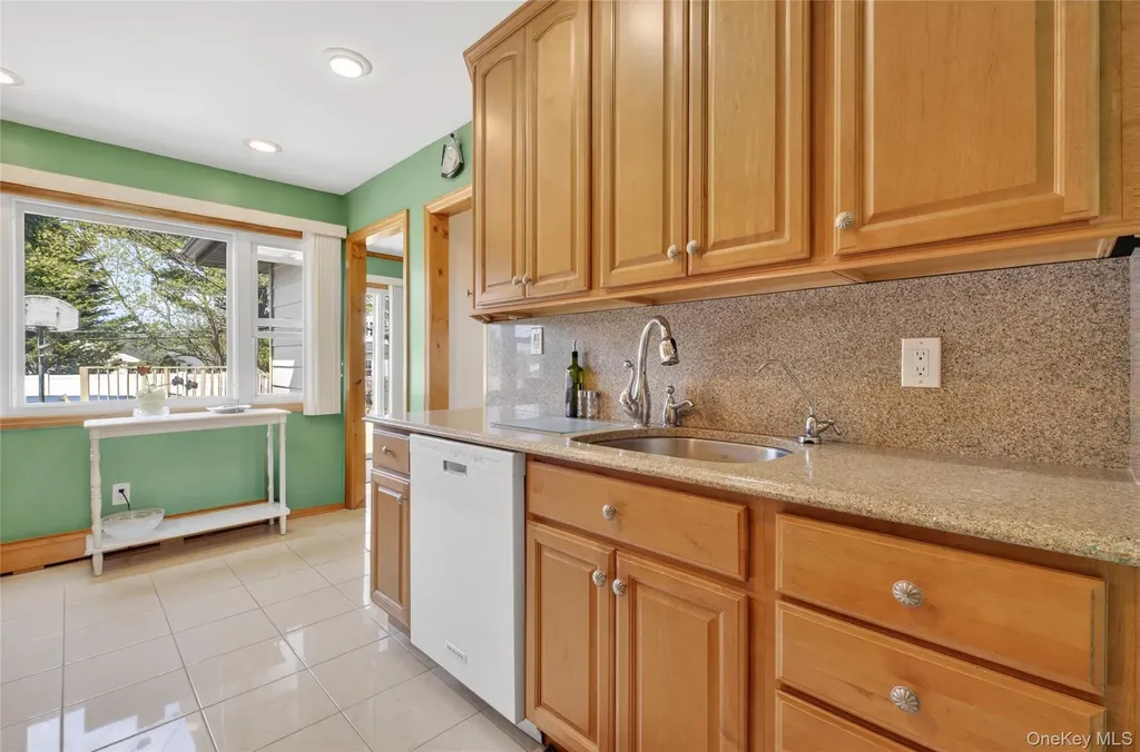 141 Cold Spring Road Syosset NY 11791