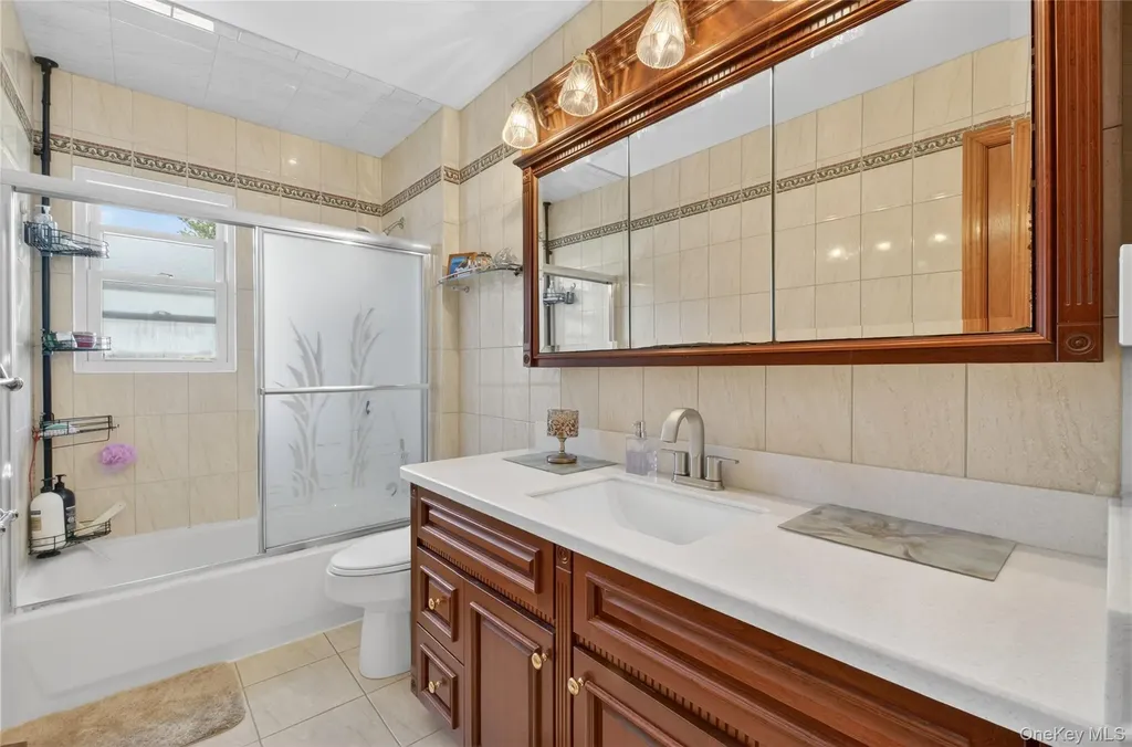 141 Cold Spring Road Syosset NY 11791