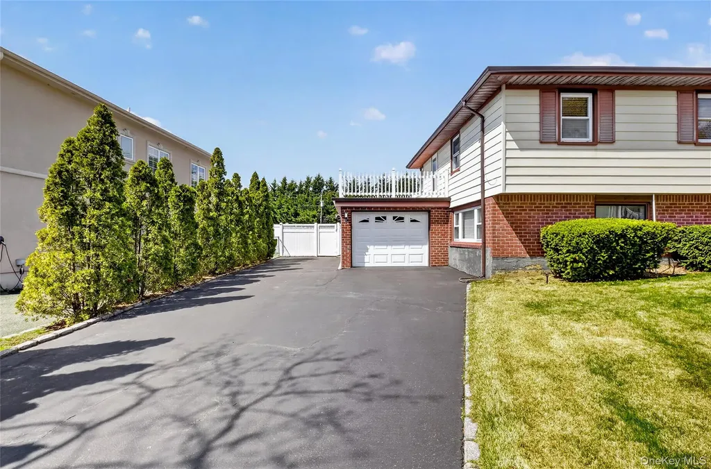 141 Cold Spring Road Syosset NY 11791