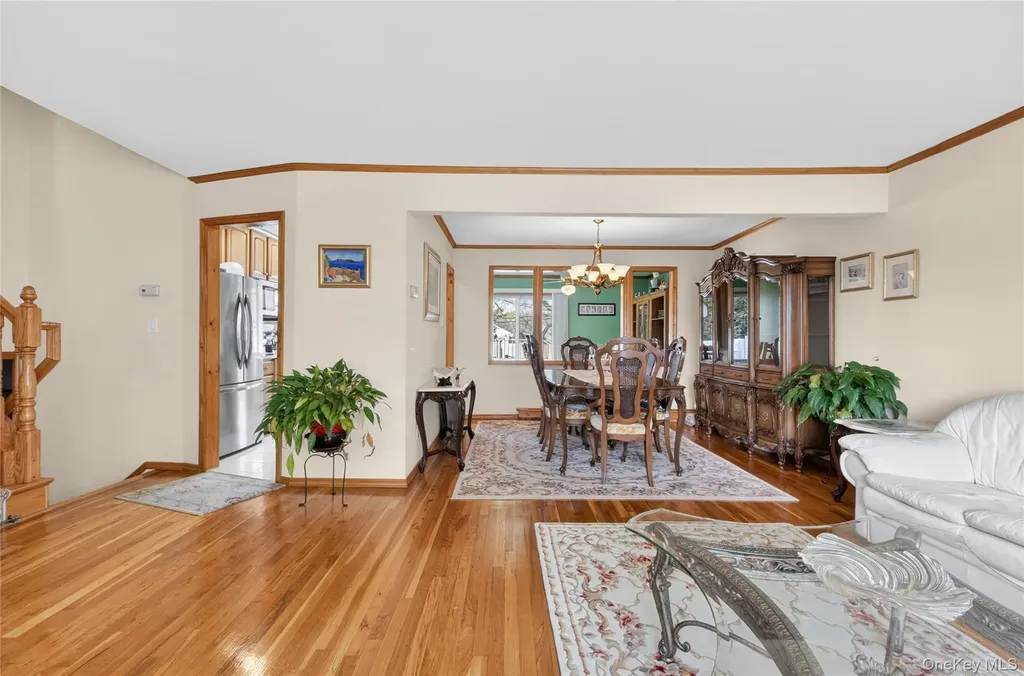 141 Cold Spring Road Syosset NY 11791