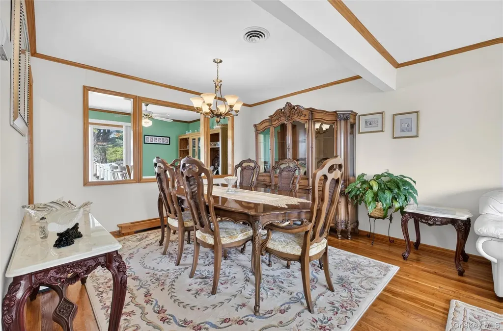 141 Cold Spring Road Syosset NY 11791