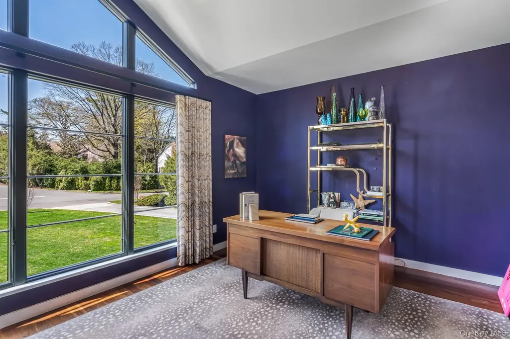 68 Brookside Drive Manhasset NY 11030