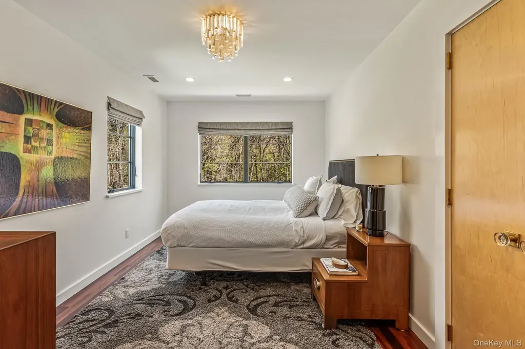 68 Brookside Drive Manhasset NY 11030