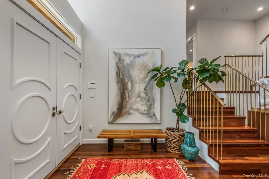 68 Brookside Drive Manhasset NY 11030