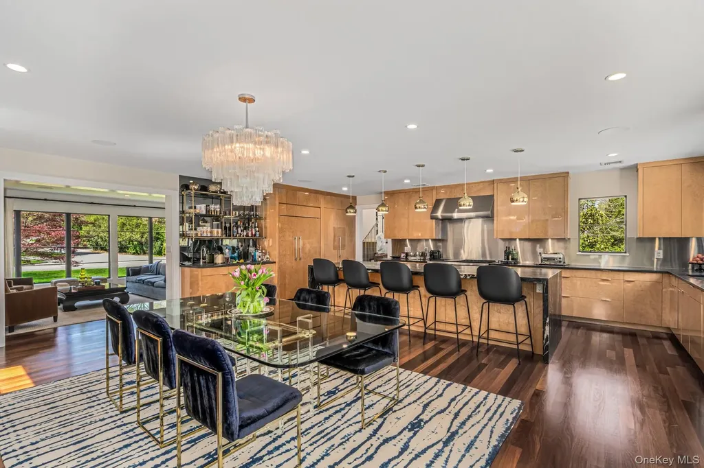68 Brookside Drive Manhasset NY 11030
