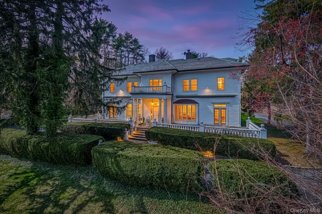 365 E Shore Road Kings Point NY 11023
