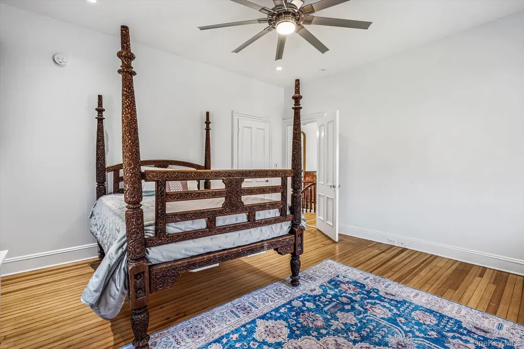 365 E Shore Road Kings Point NY 11023