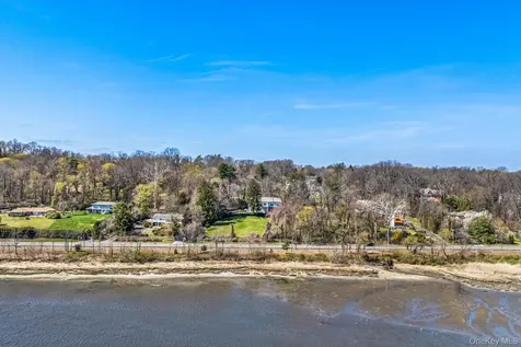 365 E Shore Road Kings Point NY 11023