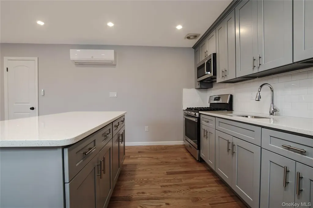 7036 70th Street Glendale NY 11385