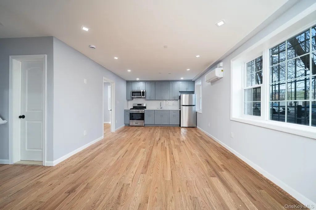 7036 70th Street Glendale NY 11385